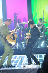 组图：《最强音》全国三强 罗大佑打响保卫战