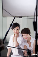 组图：影后汤唯李心洁首合作 飙演技互赞对方