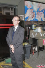 组图：邵逸夫逝世 无线高层抵达医院传媒守候