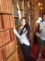 组图：王力宏娇妻生活照曝光 长发披肩知性俏皮