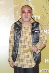 组图：香港电视办圣诞派对 王维基招揽亚视弃将