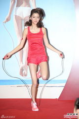 组图：吴千语称与林峰很少见面 否认老板给压力