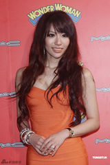 组图：吴佩慈不担心床戏照曝光 期待当大S伴娘 