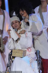 组图：《大咖秀》谢娜何炅仿《西游》