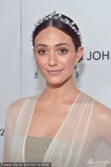 组图：奥斯卡艾滋基金派对-艾米-罗森仙味十足