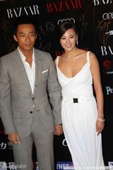 高清图：张雨绮与“富二代”男友亲密亮相芭莎盛典