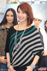 组图：杨谨华出席代言活动 将赴欧游学兼玩乐