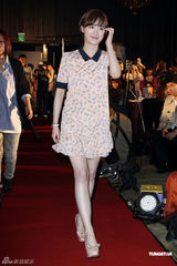 组图：汪东城携具惠善亮相新剧发布会自曝秀身材