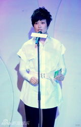 组图：中歌榜提名揭晓 尚雯婕李宇春等上演婚纱秀