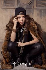 组图：艾菲嘻哈写真动感时尚霸气十足