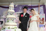 组图：陈豪陈茵媺预演婚礼 工作为先不急结婚