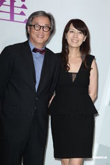 组图：温升豪放话等隋棠擦背 不介意与阿Ken舌吻