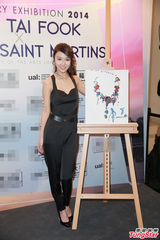 组图：薛凯琪低胸露背亮相 谈未来老公：会理财