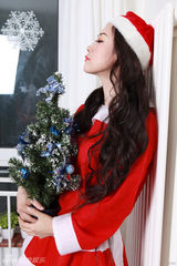组图：芙蓉姐姐化身“清纯派”圣诞女郎