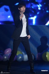 组图：金奎钟赴台湾与粉丝共度情人节