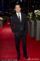 组图：电影《影子舞者》首映 型男克里夫帅气迷人