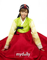 组图：Beast与4minute等韩星穿韩服送中秋祝福