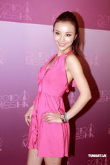 高清图：众佳丽二次面试港姐 Barbie花裙现身有点土