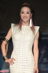 组图：蔡依林未攻蛋先受惊 舞台垮塌当众尖叫