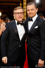 组图：克里斯托弗-瓦尔兹现身红毯