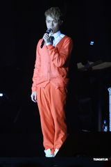 组图：张敬轩香港音乐会落幕 黄耀明任嘉宾意外现身