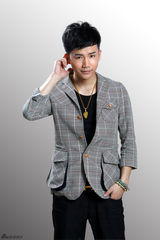 组图：《一克拉梦想》定妆照 众星上演最炫时尚风