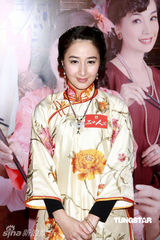 幻灯图：关咏荷9年后再拍无线剧 米雪造型“粉嫩”