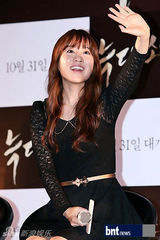 组图：韩星朴宝英出席《狼族》音乐会宋仲基缺席