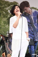 组图：张芸京新造型女人味 传与小煜暧昧粉丝心碎