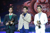 组图:华语榜中榜落幕 各大奖项实至名归