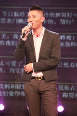 组图：《我们有一套》精彩现场 王昆郭峰师徒同台