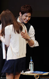 组图：金汎(金范)日本见面会 赵寅成李敏镐影像助阵