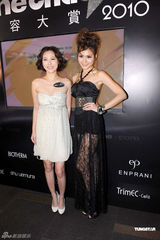 组图：刘心悠低胸晚装性感抢镜 周秀娜圣诞赶拍新片