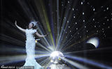 组图：莎拉布莱曼广州开唱 光影打造浩瀚宇宙