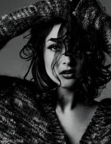 组图：内衣超模半裸大片抖椒乳姿态诱人