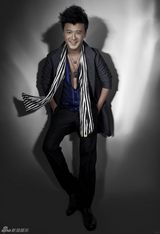 组图：赵会南拍好男人写真 形象健康阳光