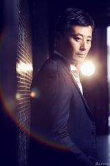 高清组图：任程伟全新写真 温暖笑容显型男本色