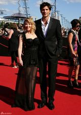 高清组图：凯莉-米洛黑色透视礼服性感亮相悉尼