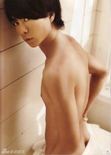 策划：上杂志被脱光的日本一线男星 全裸肉搏战