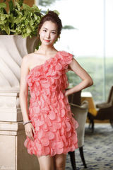 高清组图：李多海拍内地时尚大片 优雅性感千娇百媚