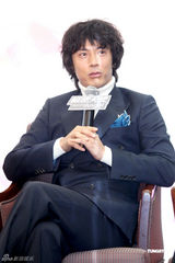 高清图：《天使》关机 汤唯笑容灿烂林志颖宛如少年