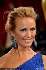 组图：澳导演布鲁克-安德森明瞳蓝珰相辉映