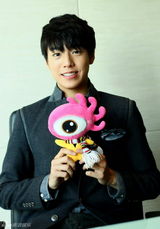 高清组图：独家对话李玹雨笑成恋爱是外行