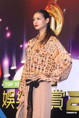 组图：柯震东萧亚轩同场不同台 蔡依林恐吓媒体