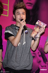 高清组图：《消失打看》签票会 陈宏一率主创宣传 