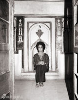 高清组图：伊丽莎白-泰勒1976年伊朗旅游照曝光