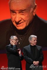 《音乐盒》首映礼 斯塔尔获授“终身成就奖”奖杯