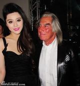 组图：范冰冰走朋克摇滚风 娇媚气质电晕U2主唱