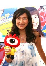 高清组图：章子怡素雅彩裙亮相 满面春风秀麦色皮肤