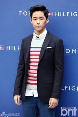 组图：神起昌珉FT在真刘仁娜等为品牌站台